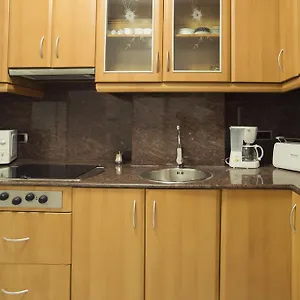 https://fira-guest-house.catalonia-hotels.com