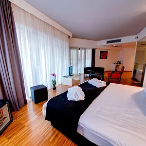 4* Hotel Sarroglia